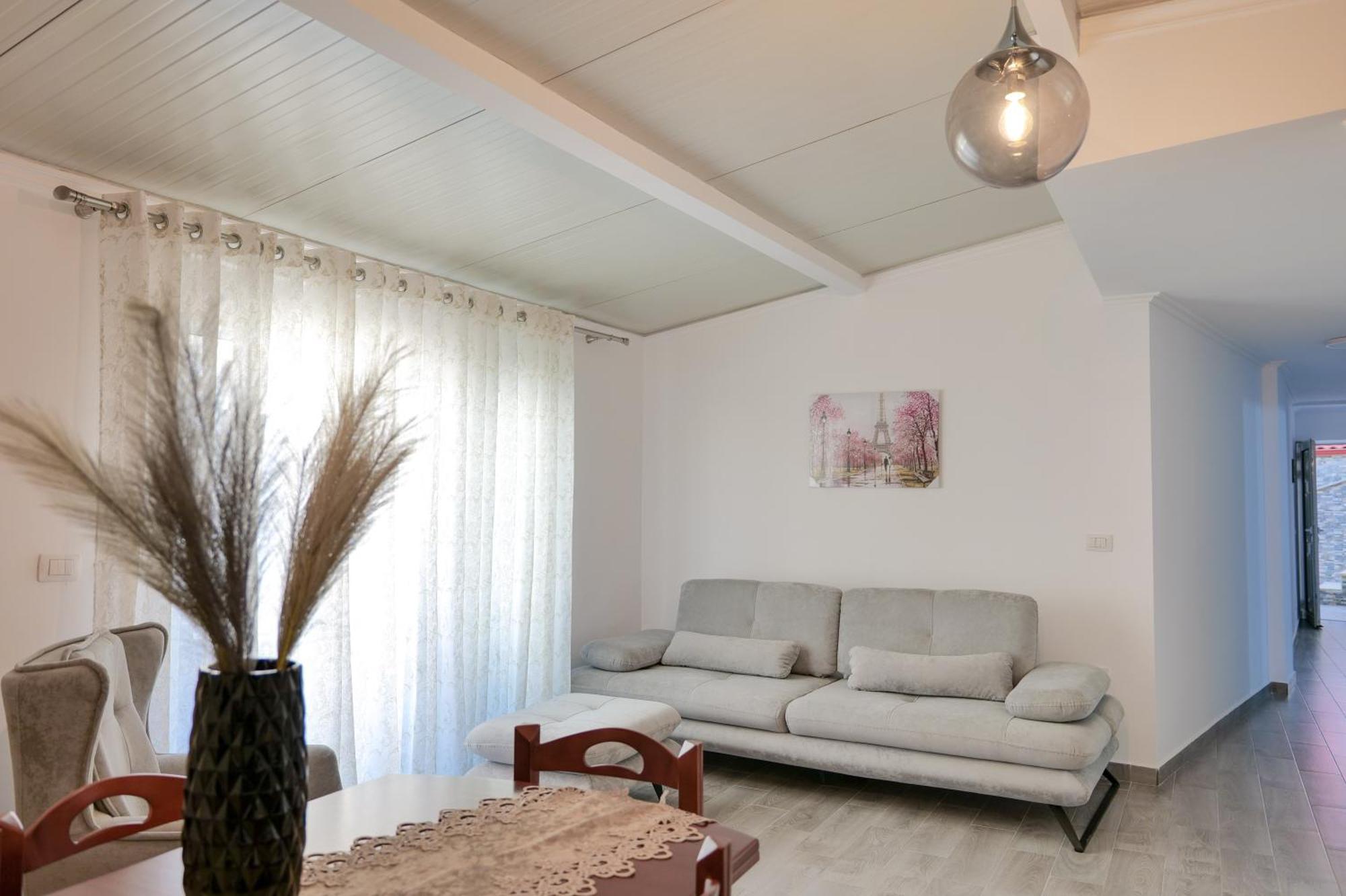 Coastal Dwell Apartament *