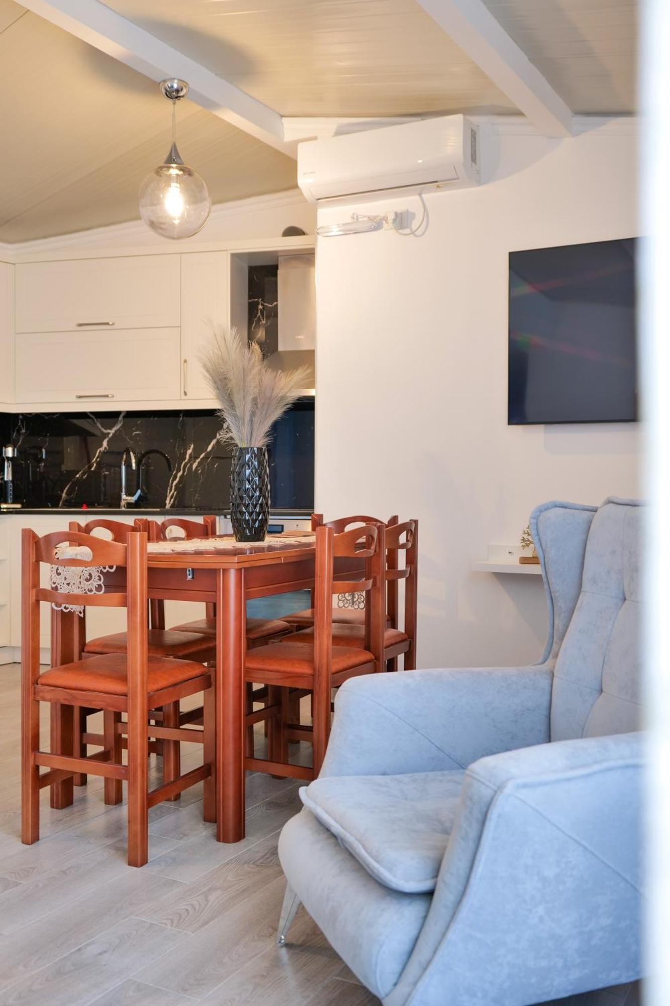 Coastal Dwell * Saranda