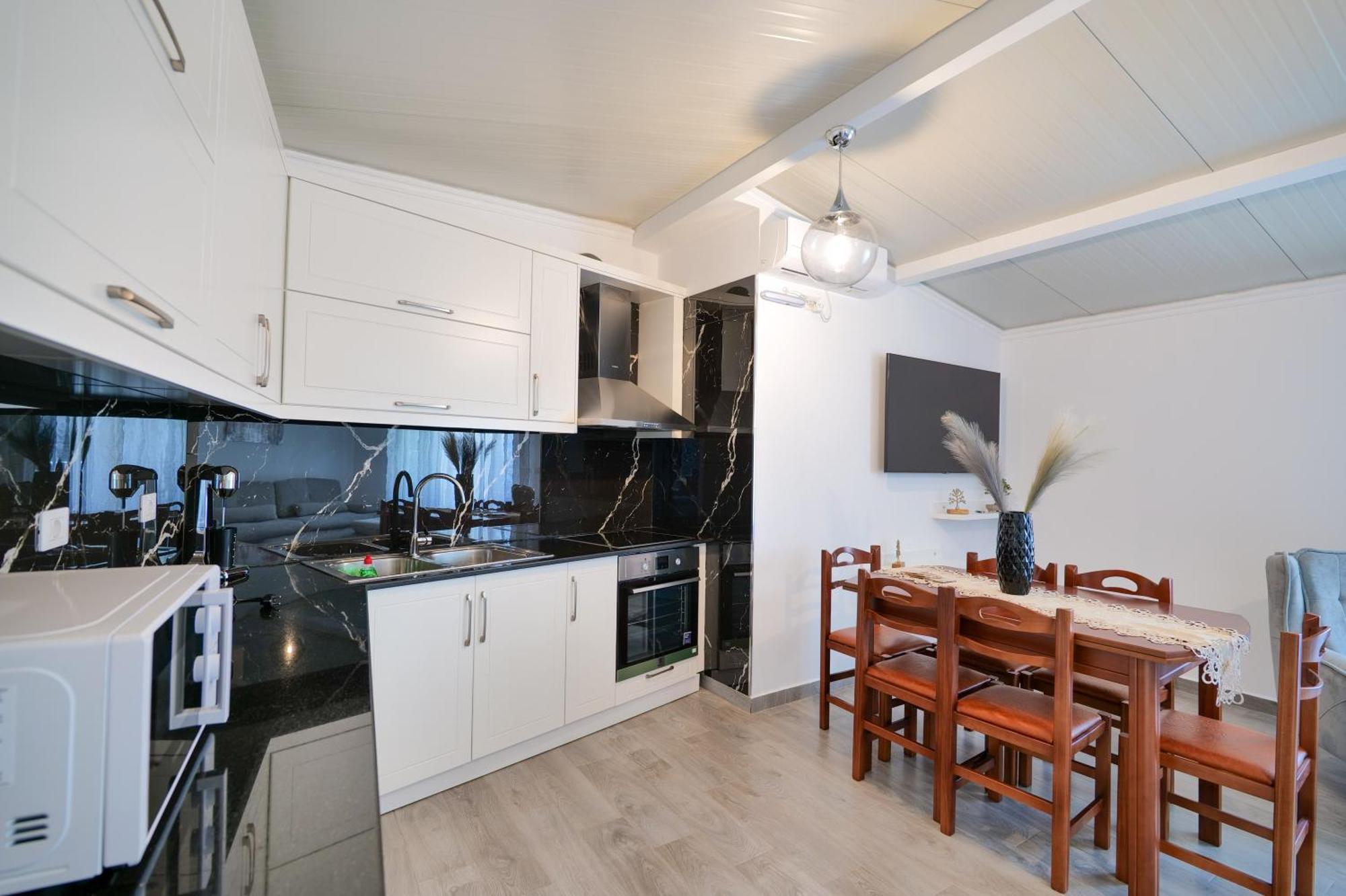 Coastal Dwell Apartament *